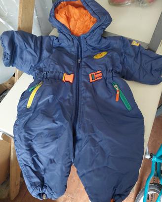 tuta da montagna e giacca a vento e pantaloni da m