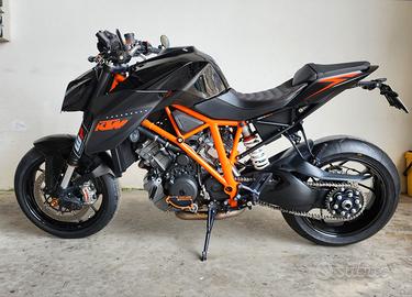 ktm 1290 superduke r 