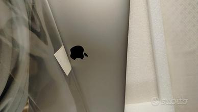 schermo Mac book air M4