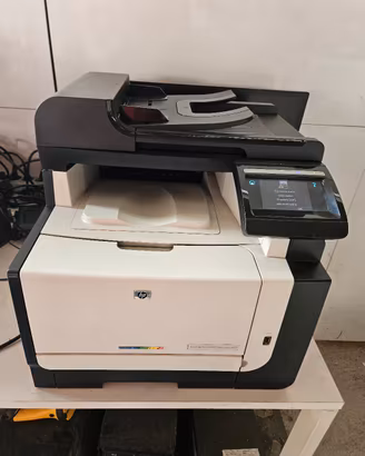 Stampante multifunzione laser a colori HP