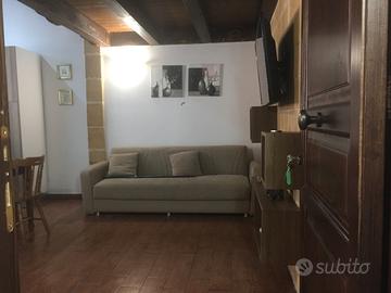 Appartamento arredato in centro a partinico