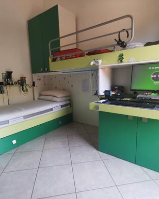 Cameretta 3 posti letto + scrivania a scomparsa 