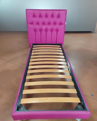 Letto con testiera nuovo