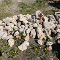 Tufo per arredo giardino