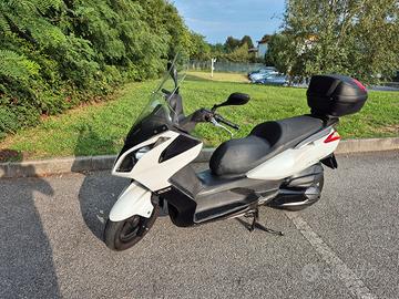 Kymco Downtown 300i