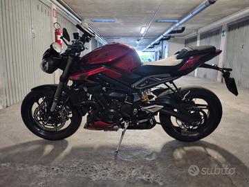 Triumph 765 RS 