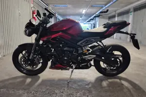 Triumph 765 RS 