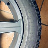 Gomme invernali e cerchi in lega