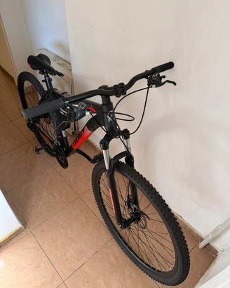 MTB Sierra 29 nera/rossa in alluminio - nuova