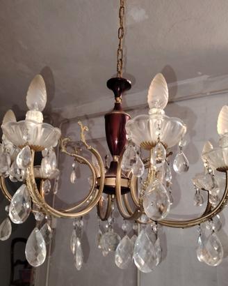 Lampadario con gocce in cristallo