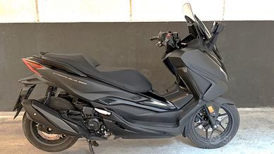Honda Forza 350 nero