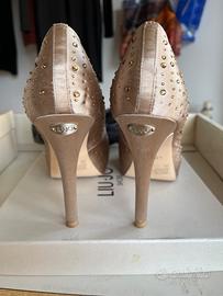 Scarpa tacco punta aperta