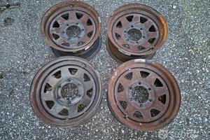 Cerchi In Ferro Da 15" Per Nissan Patrol GR