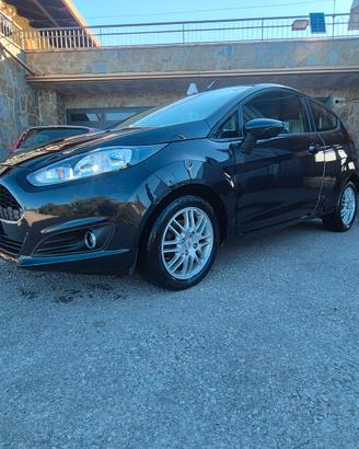 Ford fiesta JA8