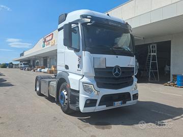 B424 - Trattore stradale Mercedes Actros 18.45