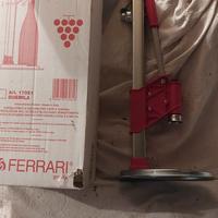 Tappatrice colonna Ferrari