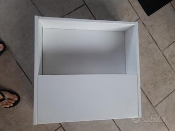 portatutto comodino sotto letto ikea