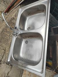 lavello in acciaio inox