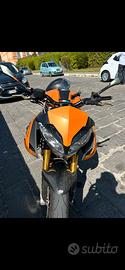 Benelli TNT 899 S