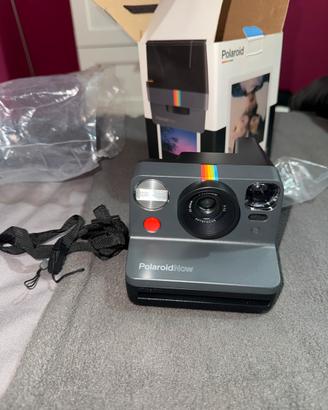 Polaroid now autofocus i-Type instant camera