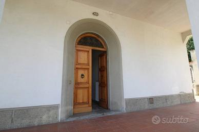 Immobile di 125 m² con più di 5 locali a Montevarc