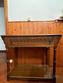 Elegante Mobiletto Consolle in Legno