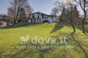 Villa di 475 m² con più di 5 locali e box auto dop