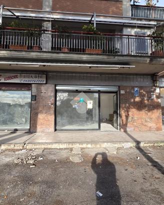 NEGOZIO A ROMA