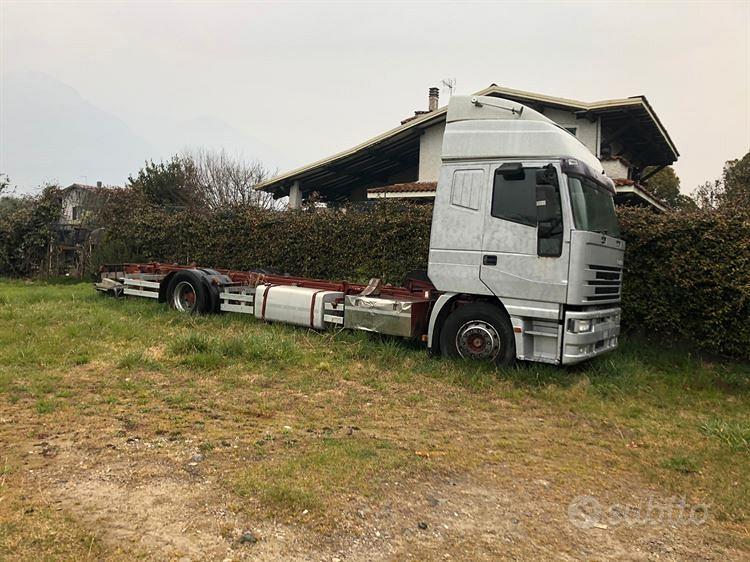 Subito - Cose vecchie di Melfer Srl - Zuccheriera in vetro con cucchiaino -  Arredamento e Casalinghi In vendita a Treviso