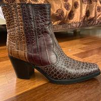 Stivaletto donna stampa pitonato