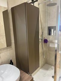 Colonna bagno sospesa