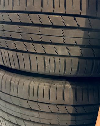 Gomme 245/40r21 estive
