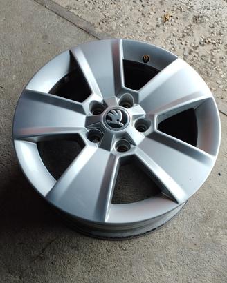 4 cerchi lega Skoda Yeti 7Jx16H2 ET45