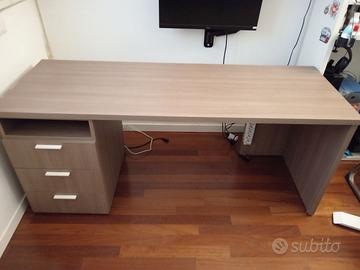 Scrivania in Legno Per Uffico/Camera