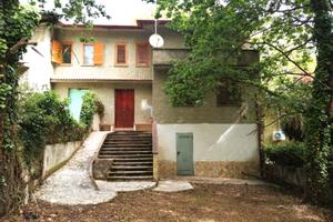 Villino a schiera con giardino