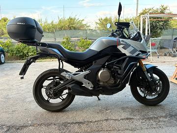 CF Moto MT 650 2023