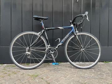 Bicicletta da corsa BH alluminio/carbonio