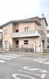 Bifamiliare con giardino - via don luigi sturzo