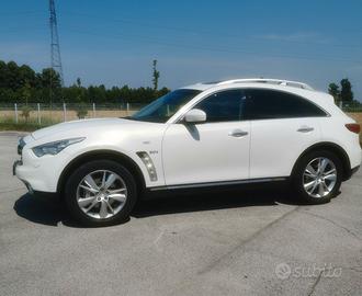 Infiniti qx70 premium fx