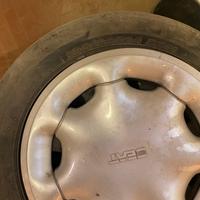 Cerchi e gomme 185 60 R14