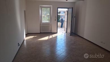 Singola a 410 euro 3 km dal centro di pianoro