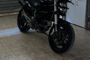 Ducati monster 696