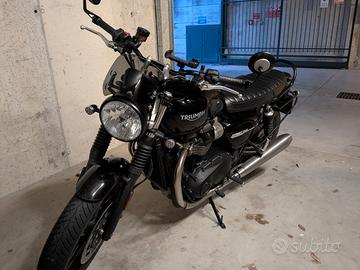 Triumph Street twin