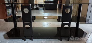 Tavolino per arredamento e appoggio TV.