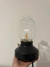 Lampada da tavolo metallo nero con lampadina