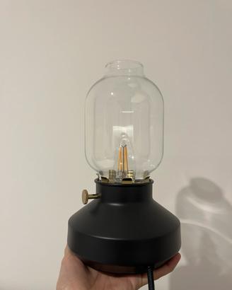 Lampada da tavolo metallo nero con lampadina