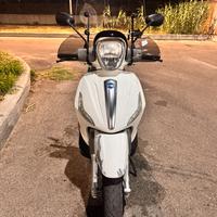 Beverly 350 sport touring