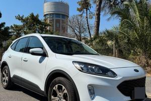 Ford kuga automatica  1.5  tdci leggi descrizione