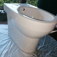 WC e BIDET  filo muro