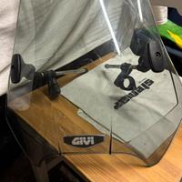 Parabrezza fumè Givi per Triumph Bonneville